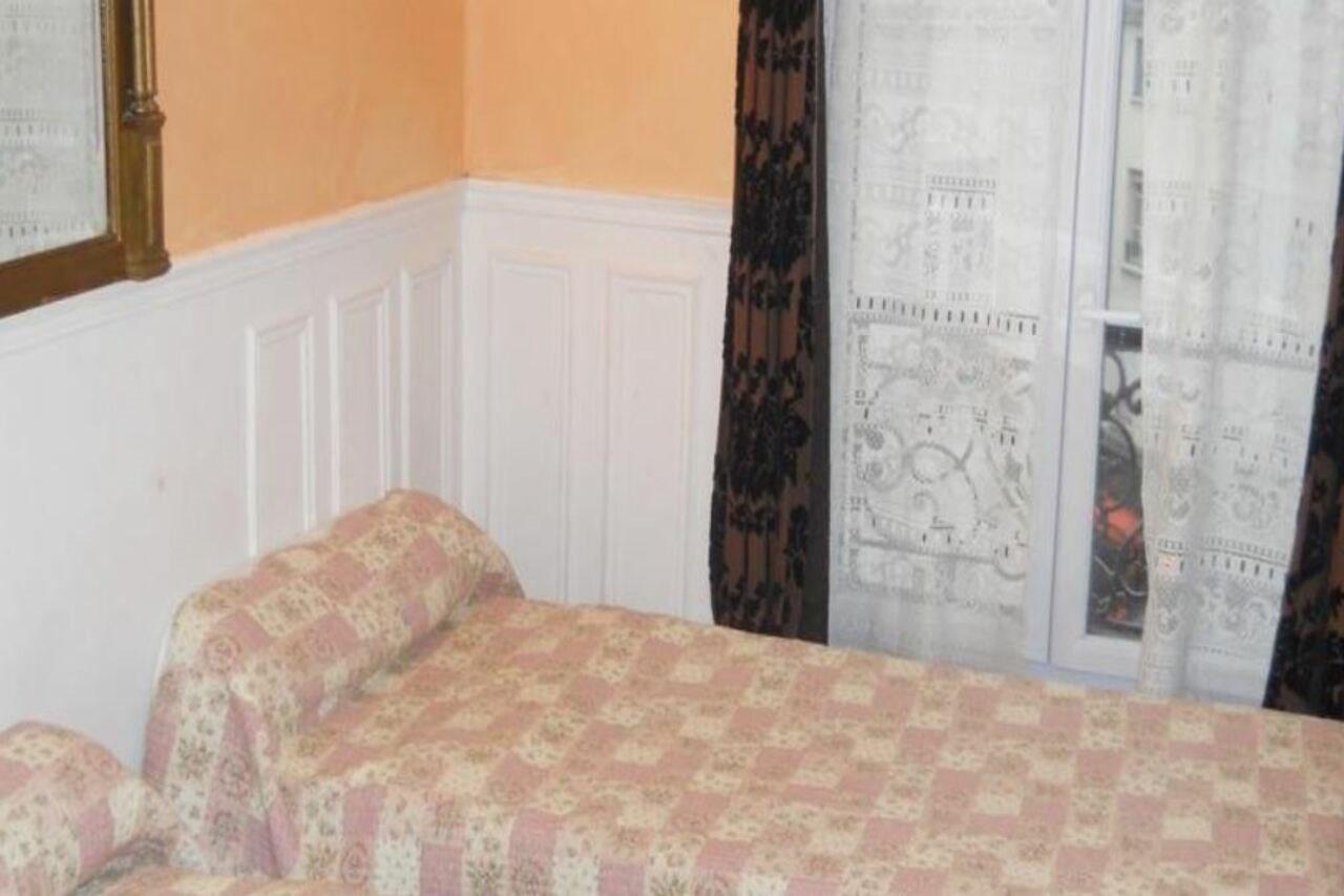 Hotel Le Petit Trianon Párizs Kültér fotó