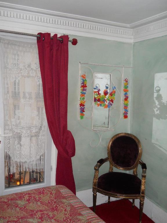 Hotel Le Petit Trianon Párizs Szoba fotó